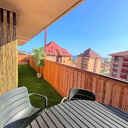 Apartamento Con Piscina Y Gran Terraza Con Vistas - Muy Cerca De La Playa, El Centro Y La Estacion