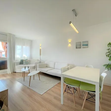 Apartamento Con Piscina Y Gran Terraza Con Vistas - Muy Cerca De La Playa, El Centro Y La Estacion * Vilassar De Mar