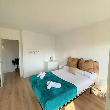 Apartamento Con Piscina Y Gran Terraza Con Vistas - Muy Cerca De La Playa, El Centro Y La Estacion Appartement Vilassar De Mar