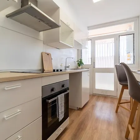 Apartamento Apartamento Con Piscina Y Gran Terraza Con Vistas - Muy Cerca De La Playa, El Centro Y La Estacion Vilassar De Mar